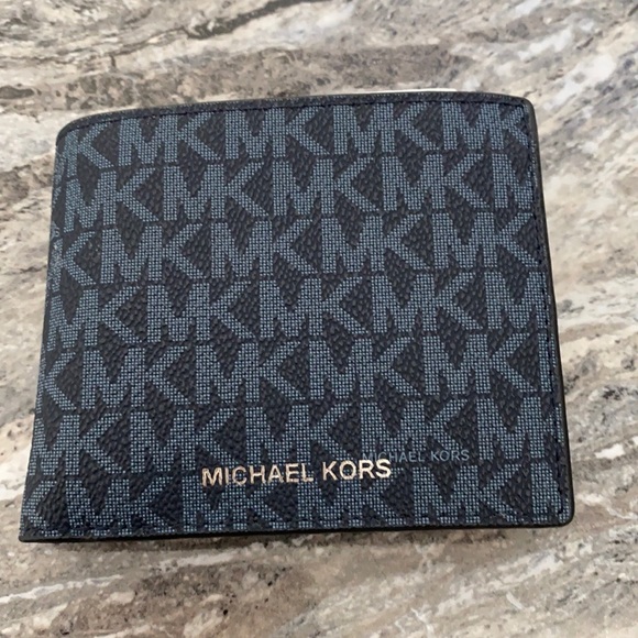 Wallet - Picture 1 of 6
